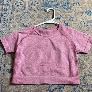 pink athletic cropped tee